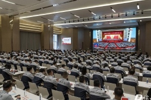 增底氣、強(qiáng)干勁！中國巨石黨員干部熱議黨的二十大報告